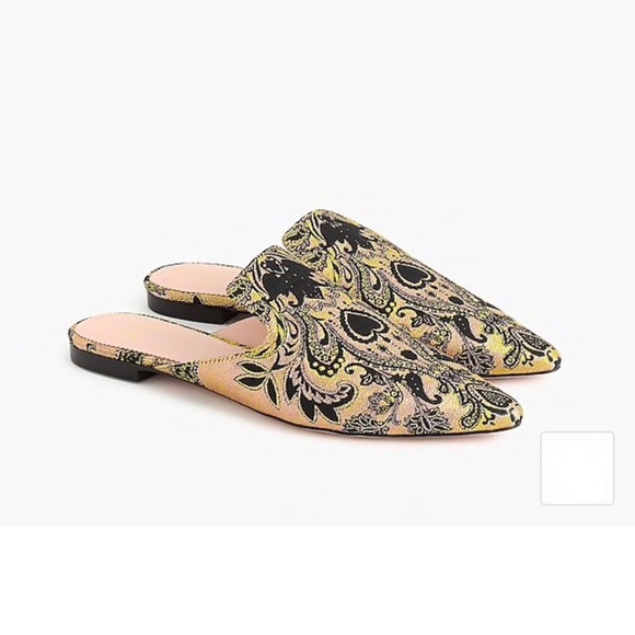 Beautiful Pointed Toe Slides - Picture 3 of 4